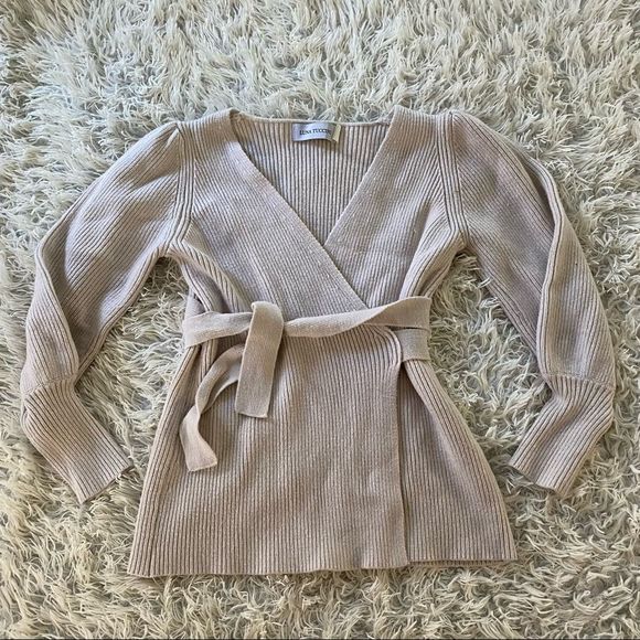 Luna Tuccini Tops - Luna Tuccini Wrap Top